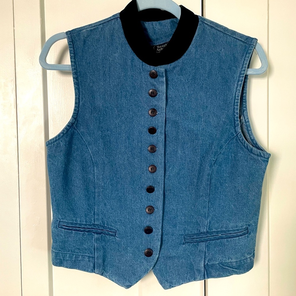 Vintage denim vest with black velvet color - size 4